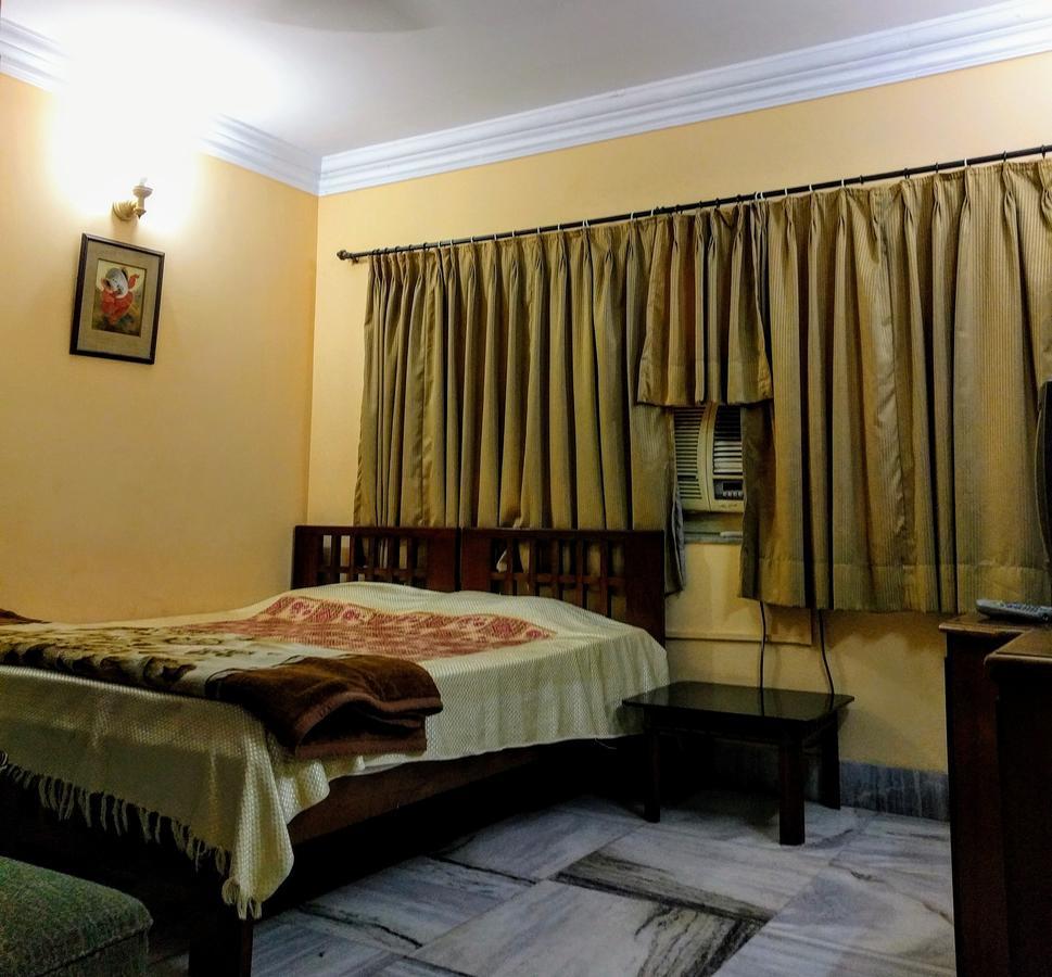 Ashray Guesthouse Калькутта Экстерьер фото