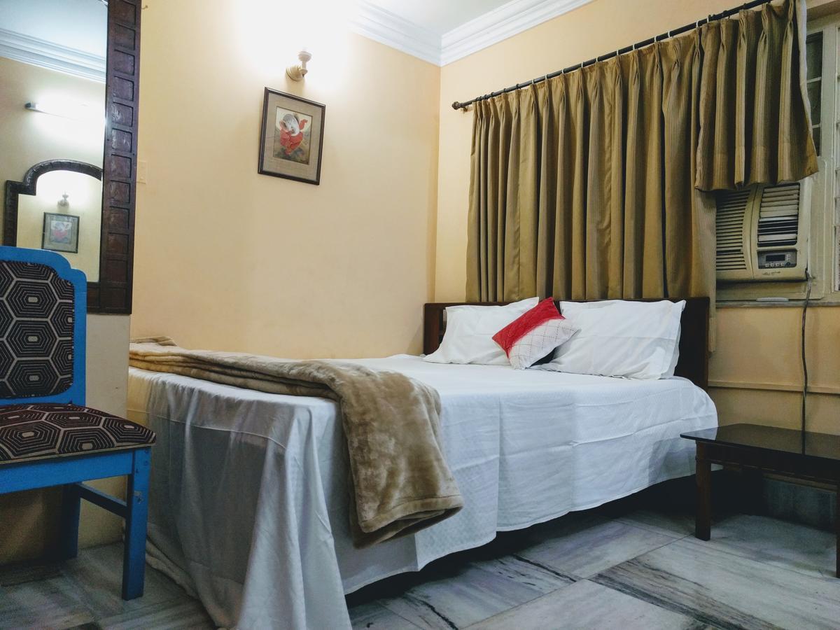 Ashray Guesthouse Калькутта Экстерьер фото