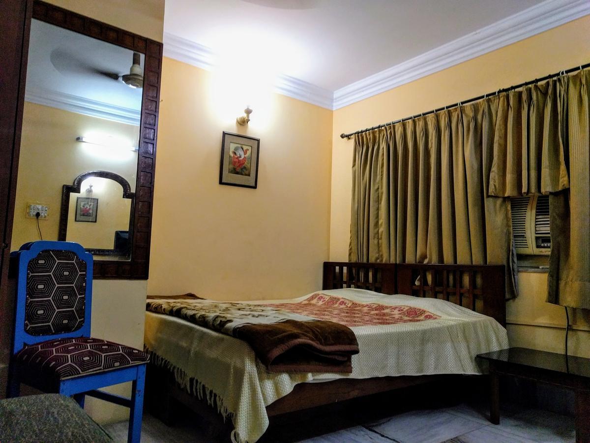 Ashray Guesthouse Калькутта Экстерьер фото