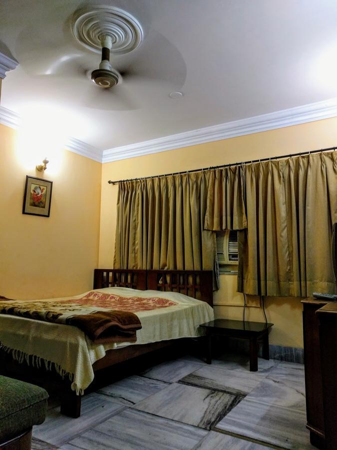 Ashray Guesthouse Калькутта Экстерьер фото